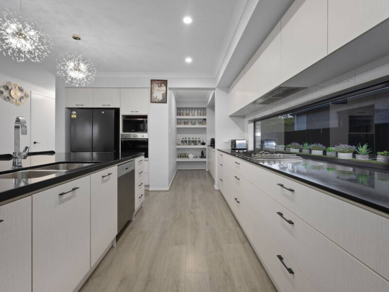 23 Evelyn Close, Deebing Heights, QLD 4306 AUS