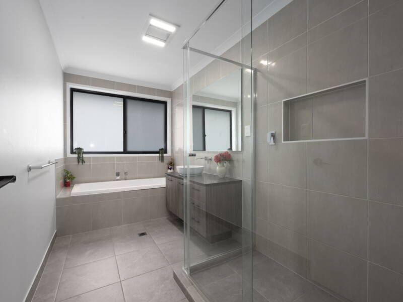 23 Evelyn Close, Deebing Heights, QLD 4306 AUS